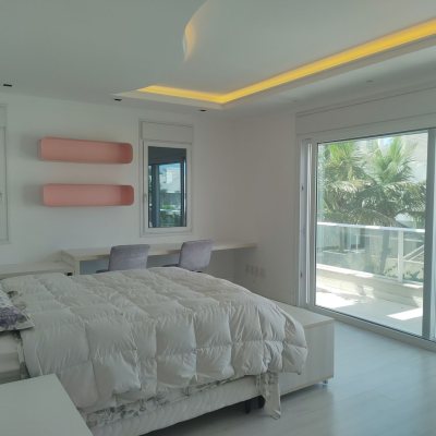 Casa Residencial com 995m², 9 quartos, 8 suítes, 4 garagens, no bairro Jurerê Internacional em Florianópolis