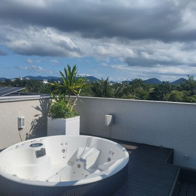 Casa Residencial com 995m², 9 quartos, 8 suítes, 4 garagens, no bairro Jurerê Internacional em Florianópolis