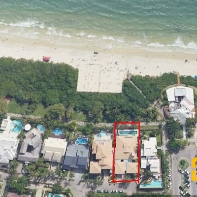 Casa Residencial com 355m², 3 quartos, 2 suítes, 2 garagens, no bairro Jurerê Internacional em Florianópolis