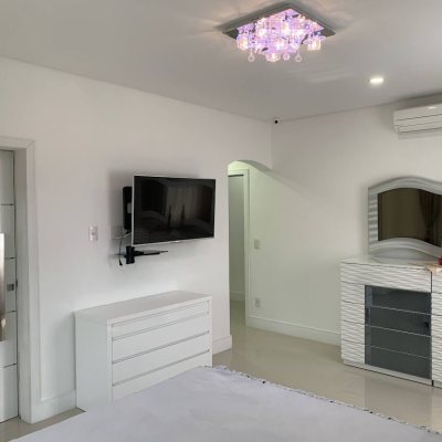 Casa Residencial com 739m², 4 quartos, 4 suítes, 4 garagens, no bairro Jurerê Internacional em Florianópolis