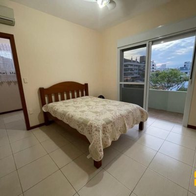 Casa Residencial com 450m², 4 quartos, 3 suítes, 4 garagens, no bairro Jurerê em Florianópolis