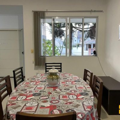 Casa Residencial com 450m², 4 quartos, 3 suítes, 4 garagens, no bairro Jurerê em Florianópolis