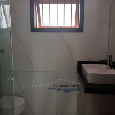 Casa Residencial com 200m², 4 quartos, 1 suíte, 3 garagens, no bairro Jurerê Internacional em Florianópolis