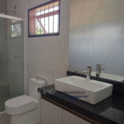 Casa Residencial com 200m², 4 quartos, 1 suíte, 3 garagens, no bairro Jurerê Internacional em Florianópolis