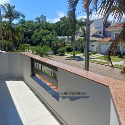 Casa Residencial com 200m², 4 quartos, 1 suíte, 3 garagens, no bairro Jurerê Internacional em Florianópolis