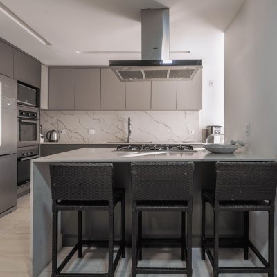 Casa Residencial com 818m², 6 quartos (sendo 4 suítes), 4 garagens, no bairro Canajurê em Florianópolis