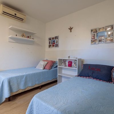 Casa Residencial com 818m², 6 quartos (sendo 4 suítes), 4 garagens, no bairro Canajurê em Florianópolis