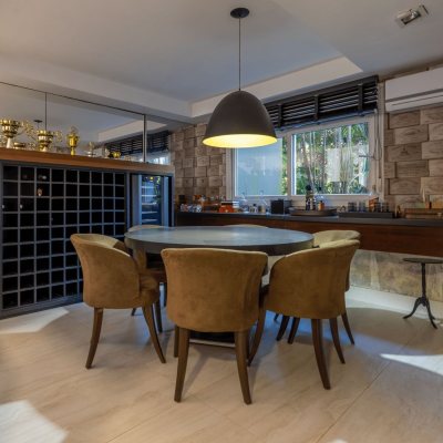 Casa Residencial com 818m², 6 quartos (sendo 4 suítes), 4 garagens, no bairro Canajurê em Florianópolis