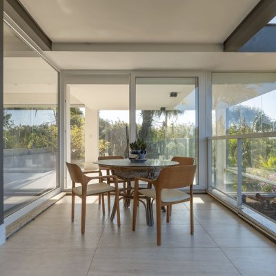 Casa Residencial com 818m², 6 quartos (sendo 4 suítes), 4 garagens, no bairro Canajurê em Florianópolis