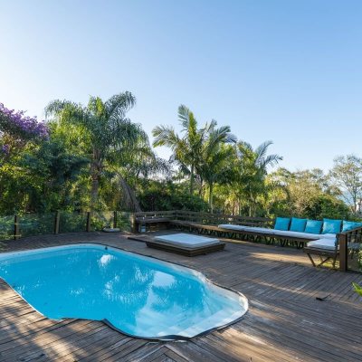 Casa Residencial com 818m², 6 quartos (sendo 4 suítes), 4 garagens, no bairro Canajurê em Florianópolis