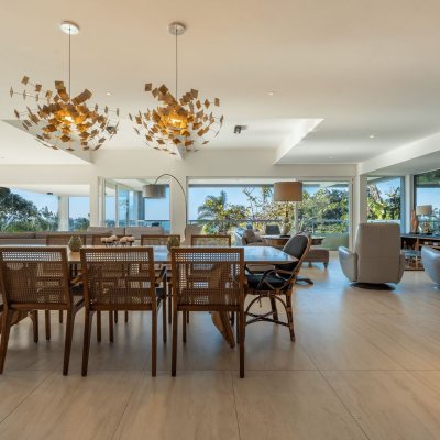 Casa Residencial com 818m², 6 quartos (sendo 4 suítes), 4 garagens, no bairro Canajurê em Florianópolis