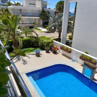 Casa Residencial com 421m², 4 quartos, 4 suítes, 4 garagens, no bairro Jurerê em Florianópolis