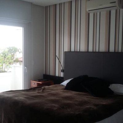 Casa Residencial com 421m², 4 quartos, 4 suítes, 4 garagens, no bairro Jurerê em Florianópolis