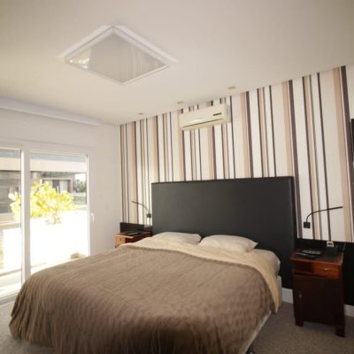 Casa Residencial com 421m², 4 quartos, 4 suítes, 4 garagens, no bairro Jurerê em Florianópolis