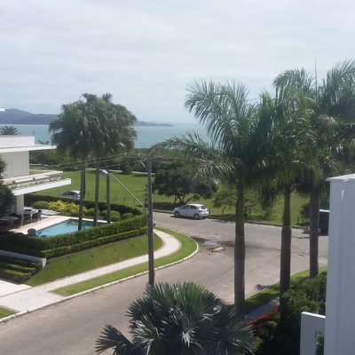 Casa Residencial com 421m², 4 quartos, 4 suítes, 4 garagens, no bairro Jurerê em Florianópolis