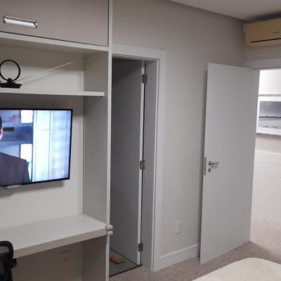 Casa Residencial com 421m², 4 quartos, 4 suítes, 4 garagens, no bairro Jurerê em Florianópolis