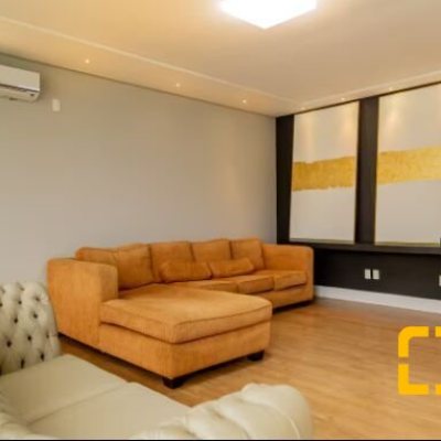 Casa Residencial com 650m², 7 quartos (sendo 6 suítes), 5 garagens, no bairro Jurerê Internacional em Florianópolis