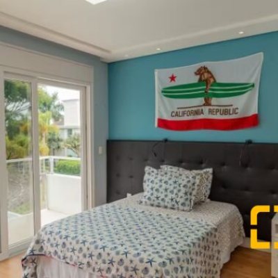 Casa Residencial com 650m², 7 quartos (sendo 6 suítes), 5 garagens, no bairro Jurerê Internacional em Florianópolis