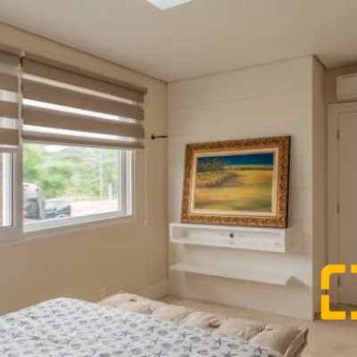 Casa Residencial com 650m², 7 quartos (sendo 6 suítes), 5 garagens, no bairro Jurerê Internacional em Florianópolis