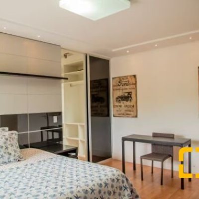 Casa Residencial com 650m², 7 quartos (sendo 6 suítes), 5 garagens, no bairro Jurerê Internacional em Florianópolis