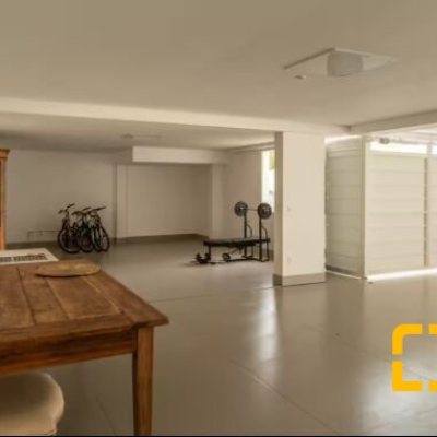 Casa Residencial com 650m², 7 quartos (sendo 6 suítes), 5 garagens, no bairro Jurerê Internacional em Florianópolis