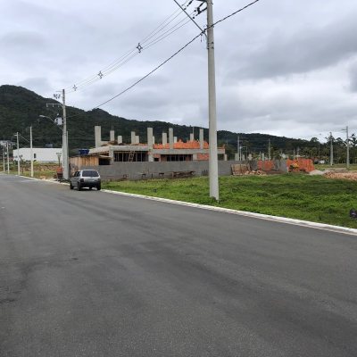 Terrenos Residenciais com 450m², no bairro Vargem Do Bom Jesus em Florianópolis