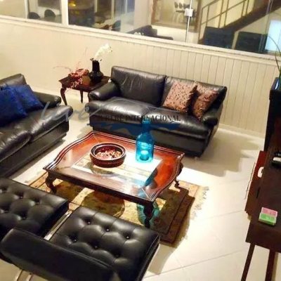 Cobertura com 220m², 3 quartos, 2 suítes, 2 garagens, no bairro Jurerê Internacional em Florianópolis