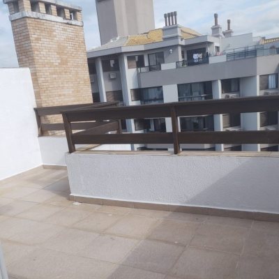 Cobertura com 108m², 2 quartos, 1 suíte, 2 garagens, no bairro Jurerê Internacional em Florianópolis