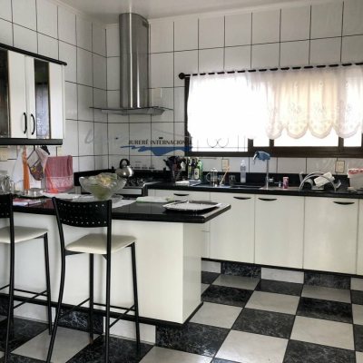 Casa Residencial com 481m², 5 quartos, 5 suítes, 4 garagens, no bairro Jurerê Internacional em Florianópolis