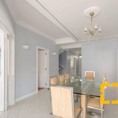 Casa Residencial com 450m², 5 quartos, 4 suítes, 3 garagens, no bairro Jurerê Internacional em Florianópolis