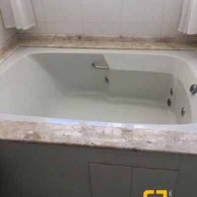 Casa Residencial com 450m², 5 quartos, 4 suítes, 3 garagens, no bairro Jurerê Internacional em Florianópolis