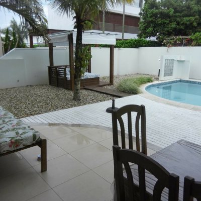 Casa Residencial com 551m², 5 quartos, 5 suítes, 4 garagens, no bairro Jurerê Internacional em Florianópolis