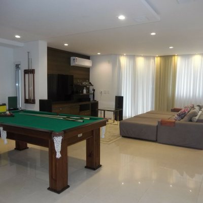 Casa Residencial com 551m², 5 quartos, 5 suítes, 4 garagens, no bairro Jurerê Internacional em Florianópolis