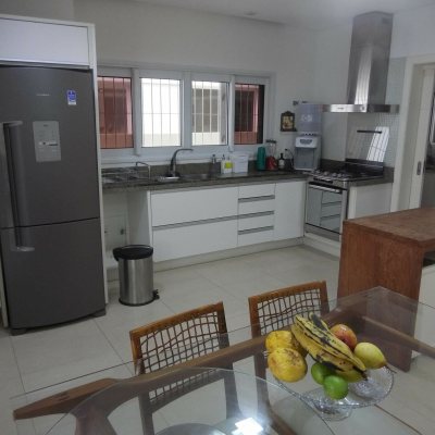 Casa Residencial com 551m², 5 quartos, 5 suítes, 4 garagens, no bairro Jurerê Internacional em Florianópolis