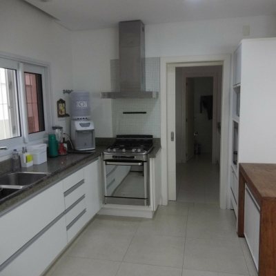 Casa Residencial com 551m², 5 quartos, 5 suítes, 4 garagens, no bairro Jurerê Internacional em Florianópolis