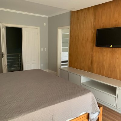 Casa Residencial com 370m², 5 quartos, 2 suítes, 2 garagens, no bairro Jurerê Internacional em Florianópolis