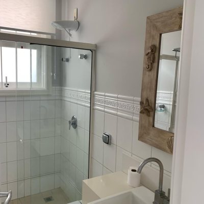 Casa Residencial com 370m², 5 quartos, 2 suítes, 2 garagens, no bairro Jurerê Internacional em Florianópolis