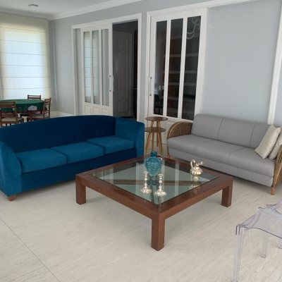 Casa Residencial com 370m², 5 quartos, 2 suítes, 2 garagens, no bairro Jurerê Internacional em Florianópolis