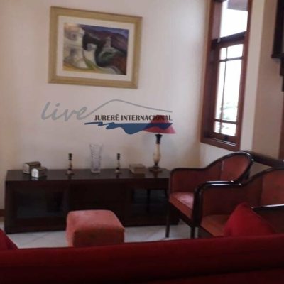 Casa Residencial com 720m², 5 quartos, 2 suítes, 2 garagens, no bairro Jurerê Internacional em Florianópolis