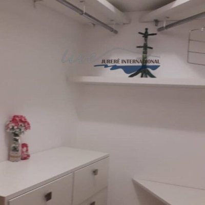 Casa Residencial com 720m², 5 quartos, 2 suítes, 2 garagens, no bairro Jurerê Internacional em Florianópolis