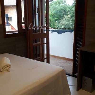 Casa Residencial com 720m², 5 quartos, 2 suítes, 2 garagens, no bairro Jurerê Internacional em Florianópolis