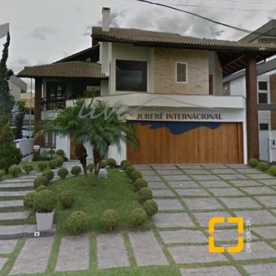 Casa Residencial com 720m², 5 quartos, 2 suítes, 2 garagens, no bairro Jurerê Internacional em Florianópolis