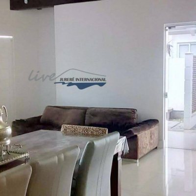 Casa Residencial com 310m², 4 quartos, 4 suítes, 3 garagens, no bairro Jurerê Internacional em Florianópolis