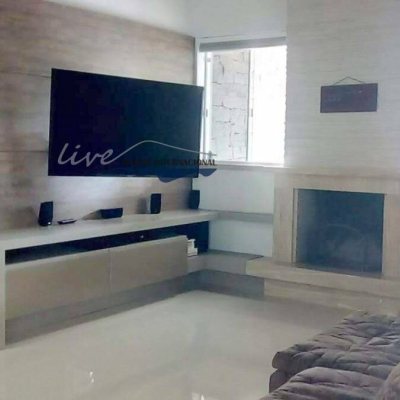 Casa Residencial com 310m², 4 quartos, 4 suítes, 3 garagens, no bairro Jurerê Internacional em Florianópolis