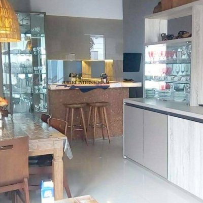 Casa Residencial com 310m², 4 quartos, 4 suítes, 3 garagens, no bairro Jurerê Internacional em Florianópolis