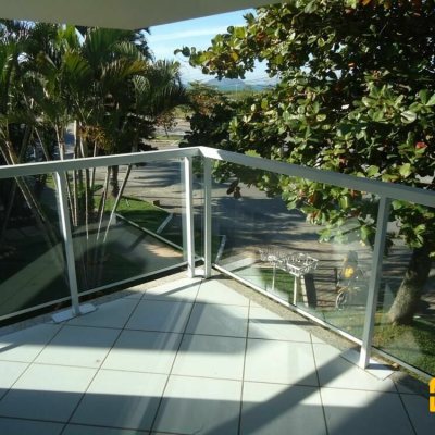 Casa Residencial com 580m², 7 quartos, 3 suítes, 5 garagens, no bairro Jurerê Internacional em Florianópolis