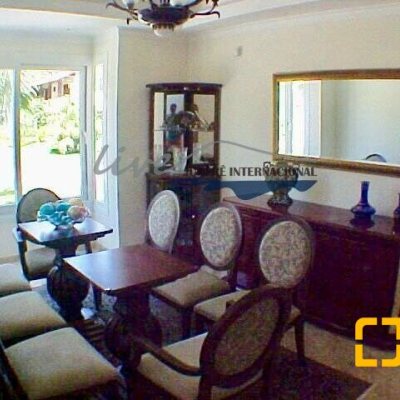 Casa Residencial com 430m², 4 quartos, 4 suítes, 3 garagens, no bairro Jurerê Internacional em Florianópolis