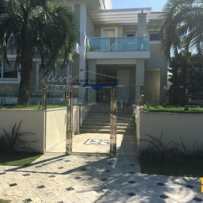 Casa Residencial com 430m², 4 quartos, 4 suítes, 3 garagens, no bairro Jurerê Internacional em Florianópolis