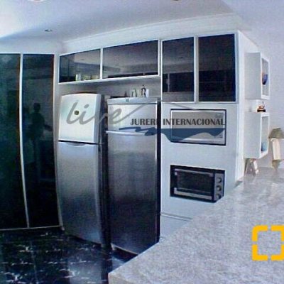 Casa Residencial com 430m², 4 quartos, 4 suítes, 3 garagens, no bairro Jurerê Internacional em Florianópolis