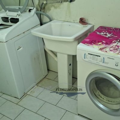 Casa Residencial com 316m², 5 quartos, 2 suítes, 2 garagens, no bairro Jurerê Internacional em Florianópolis